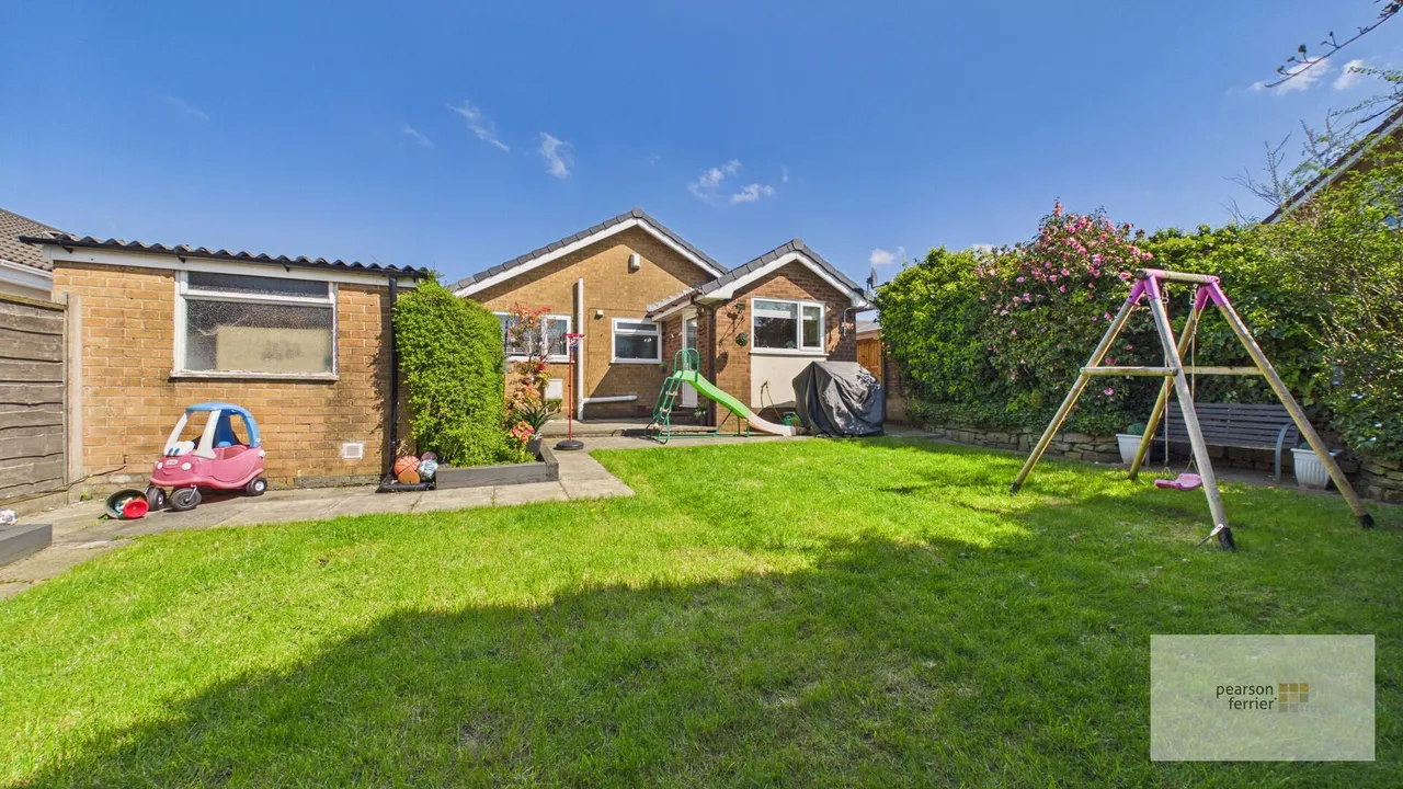 Trent Drive, Bury, Greater Manchester, BL9 6QZ, photo 2