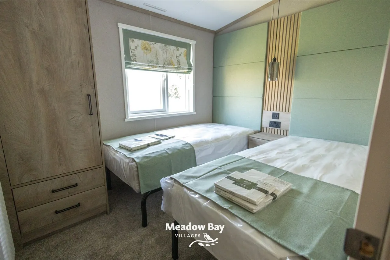 Manor Road, Hayling Island, PO11, photo 9