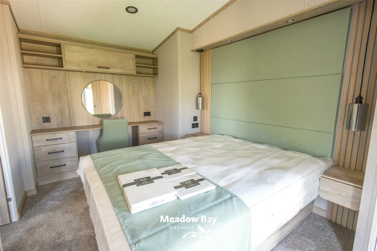 Manor Road, Hayling Island, PO11, photo 6