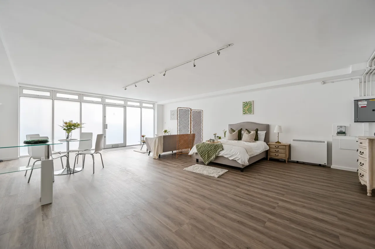 Unit 5, 3 Palmers Road, London, photo 8