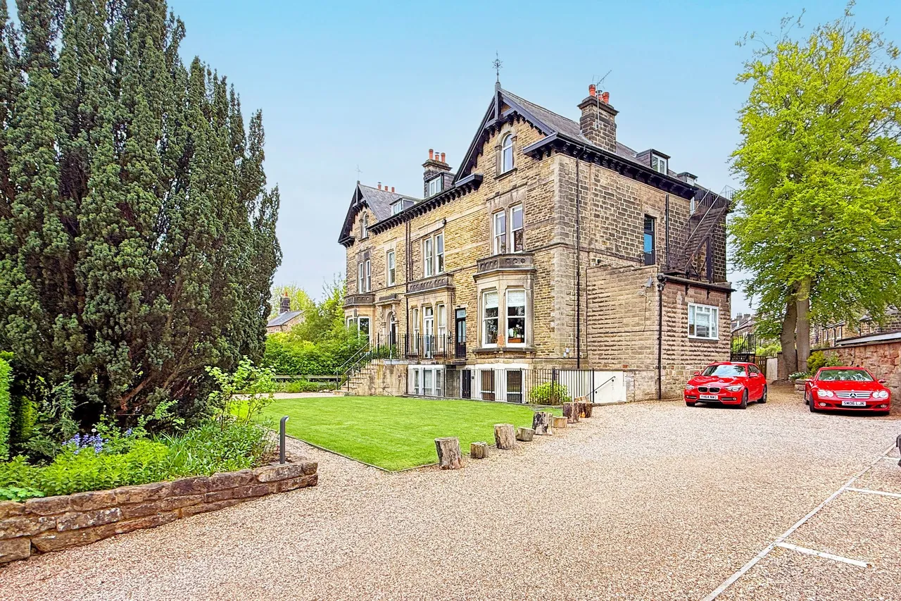 2 bed flat for sale, Cold Bath Road, Harrogate, HG2