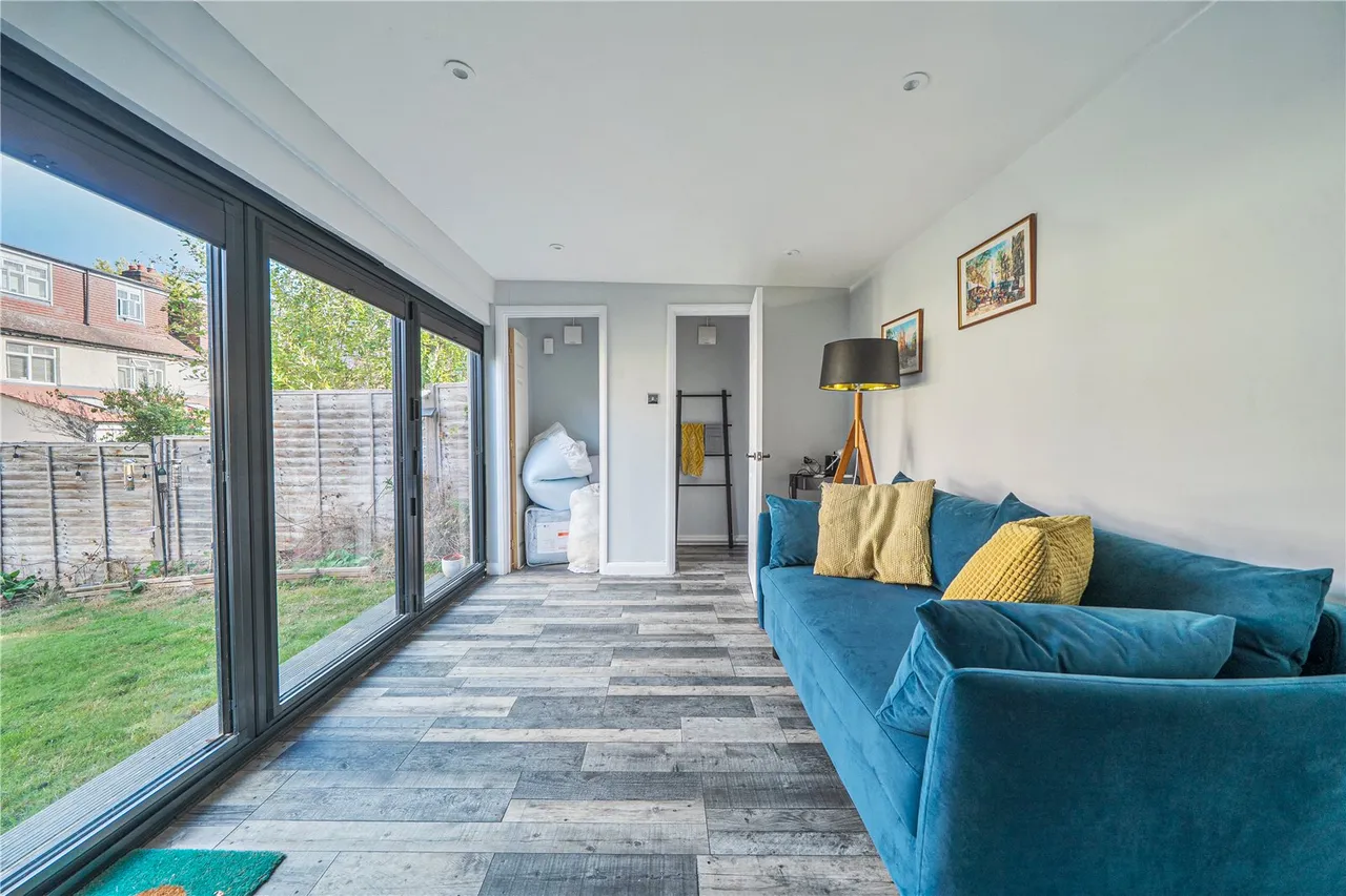 Pitshanger Lane, Ealing, W5, photo 20