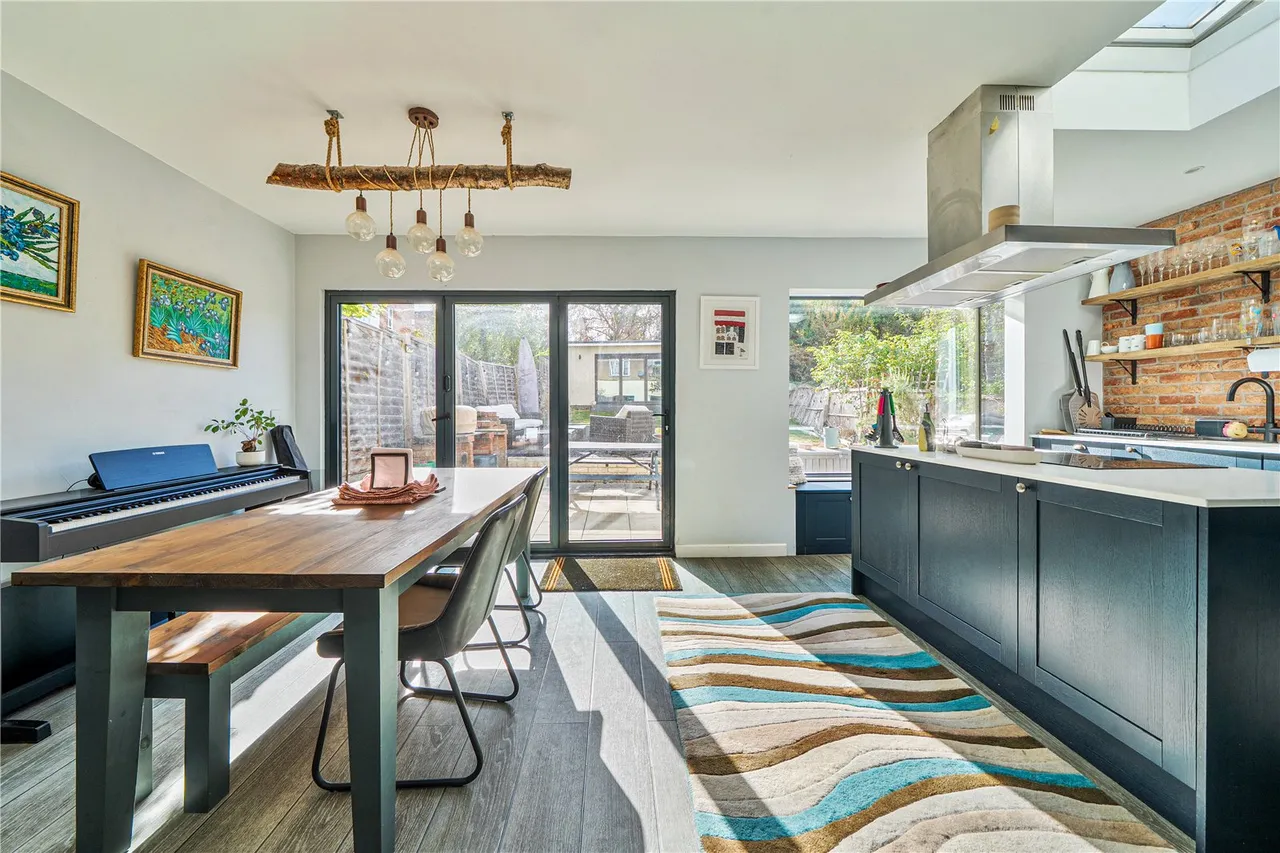Pitshanger Lane, Ealing, W5, photo 5