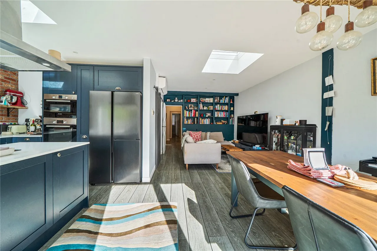 Pitshanger Lane, Ealing, W5, photo 9