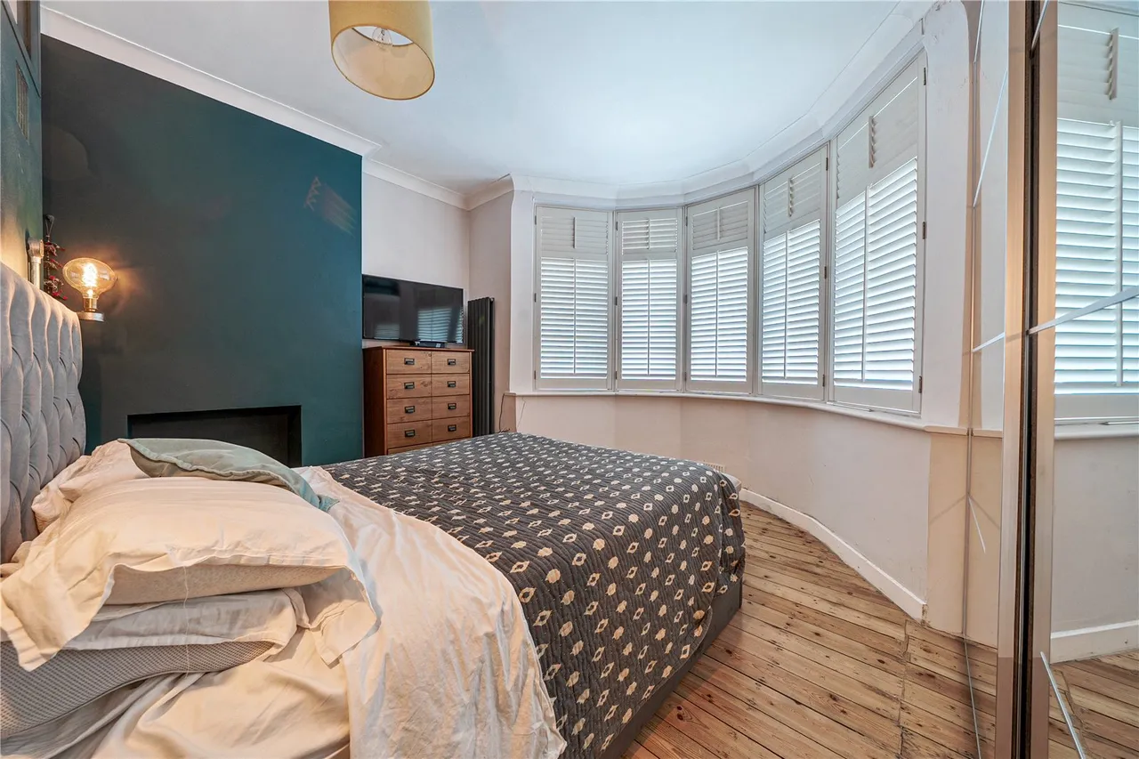 Pitshanger Lane, Ealing, W5, photo 13