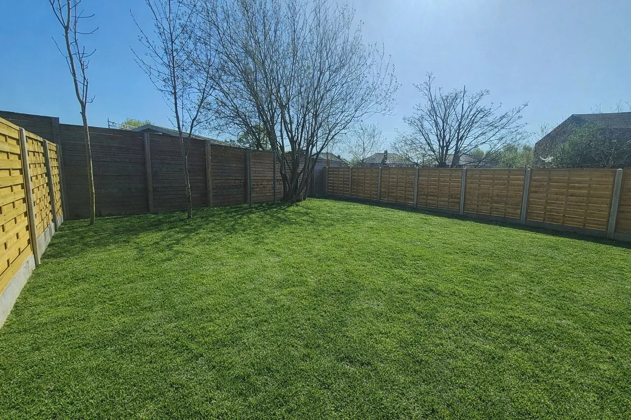 Old Hall Street, Kearsley, BL4, photo 5