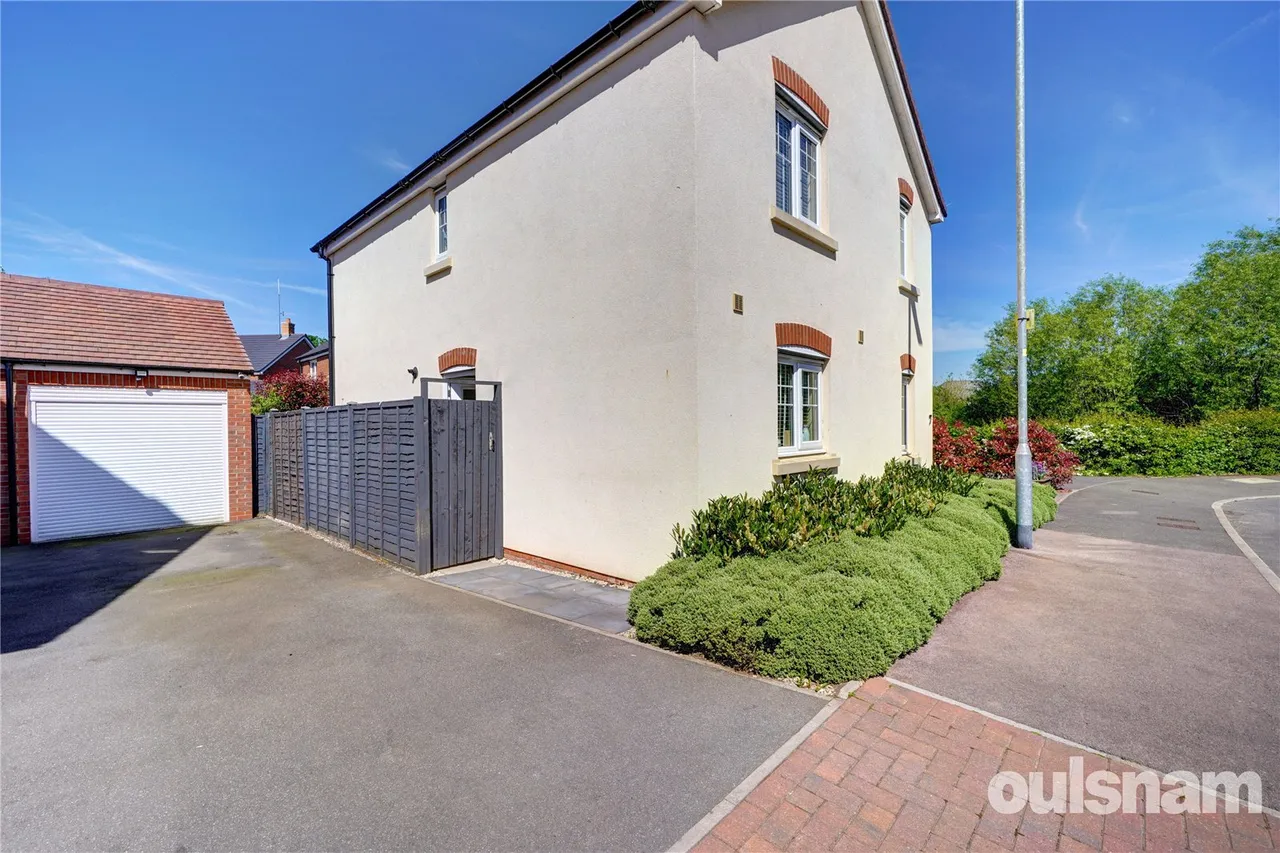 Dormouse Fields, Droitwich, Worcestershire, WR9 7FS, photo 34