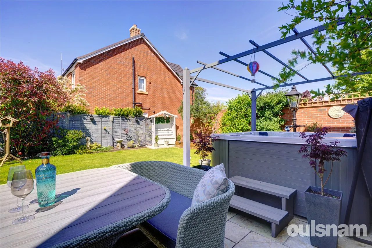 Dormouse Fields, Droitwich, Worcestershire, WR9 7FS, photo 22