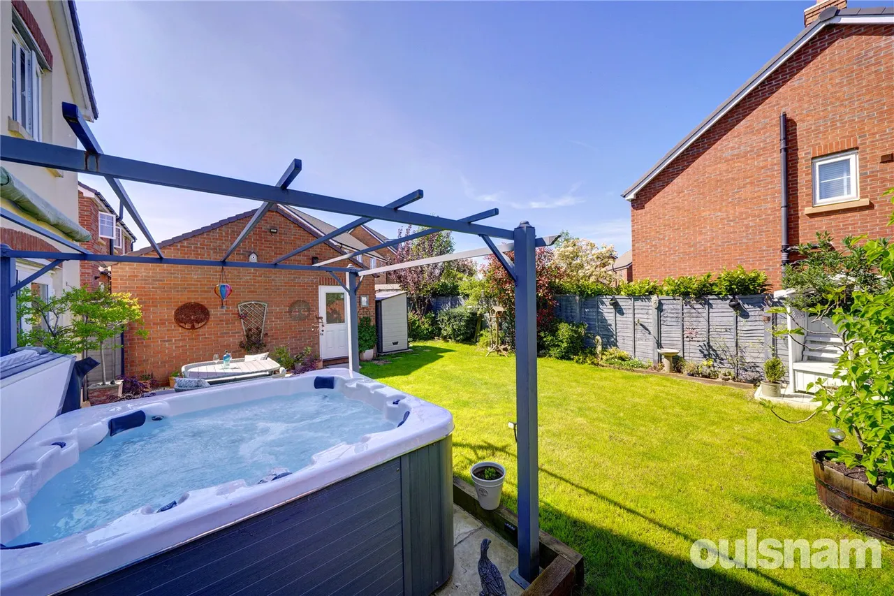 Dormouse Fields, Droitwich, Worcestershire, WR9 7FS, photo 23