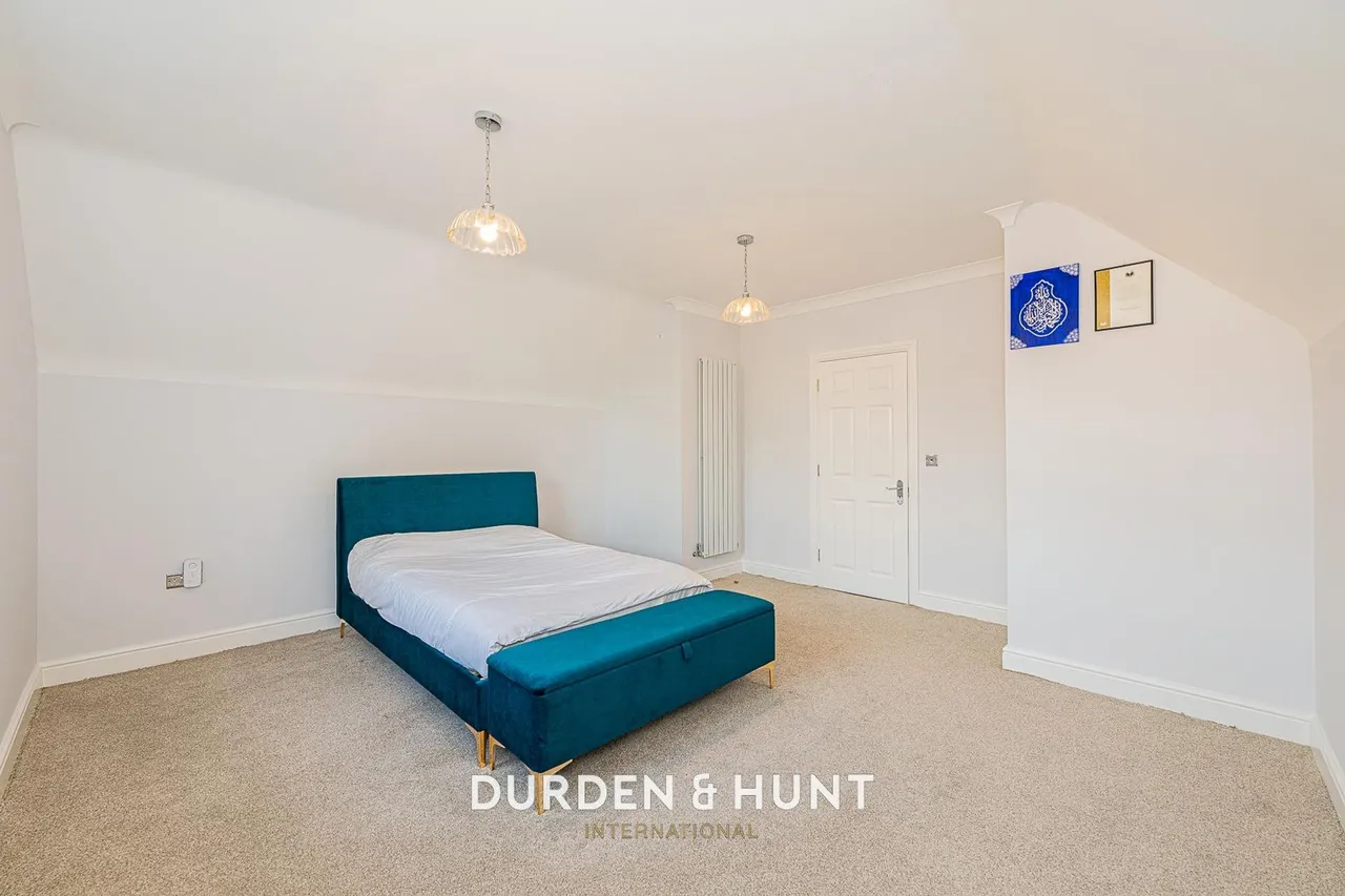 Regents Drive, Woodford Green, IG8, photo 18
