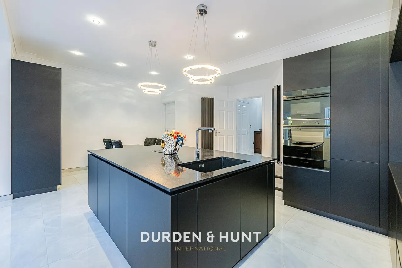 Regents Drive, Woodford Green, IG8, photo 10