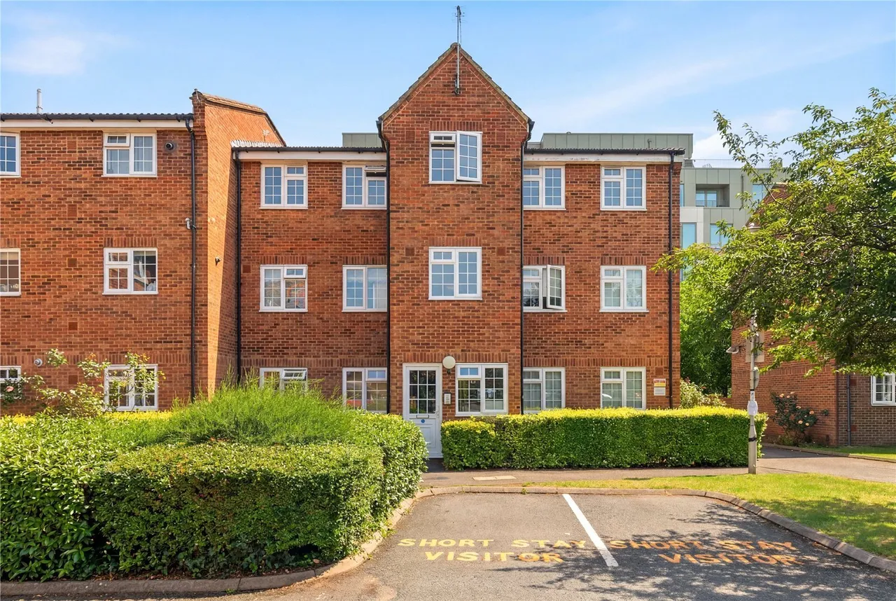 1 bed flat for sale, Ashdown Way, London, SW17