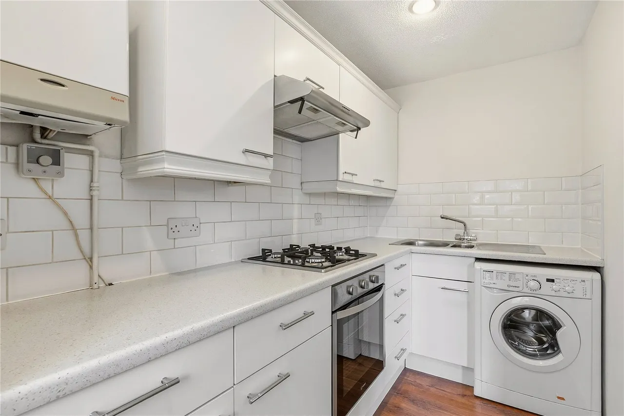 Ashdown Way, London, SW17, photo 3