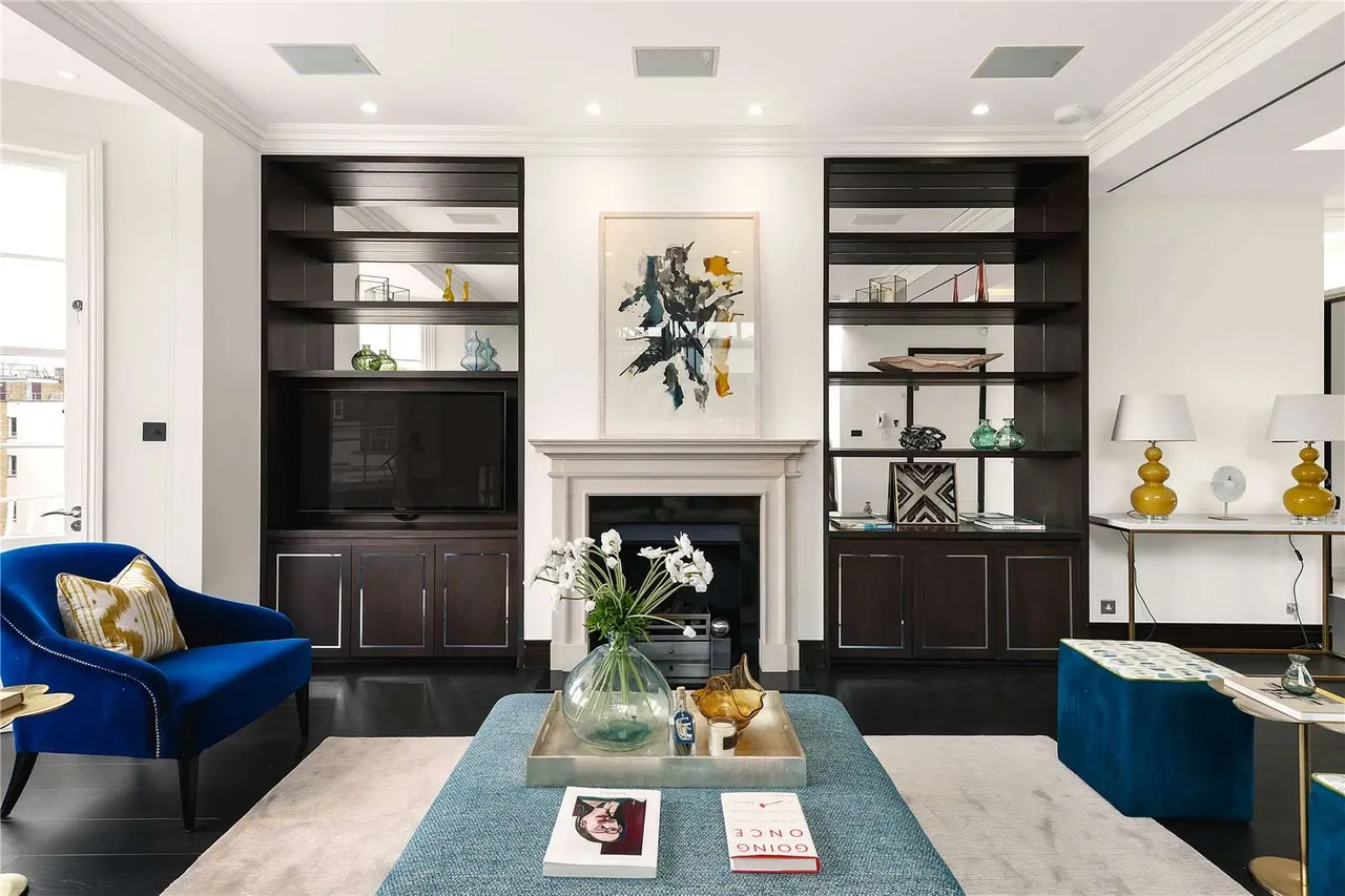 3 bed flat for sale — Eaton Place, Belgravia, London, SW1X 8AD