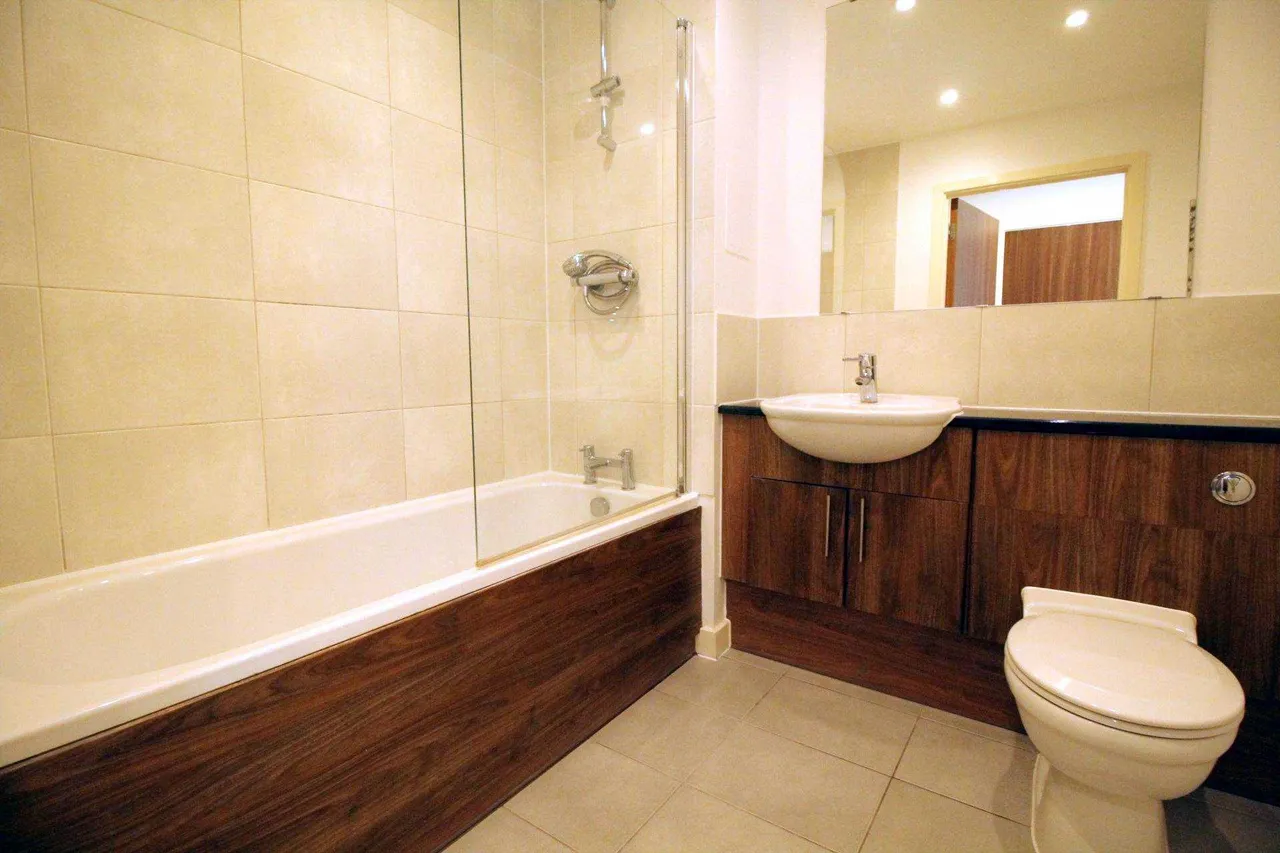 Burgoyne House, Brentford, TW8 0GB, photo 3