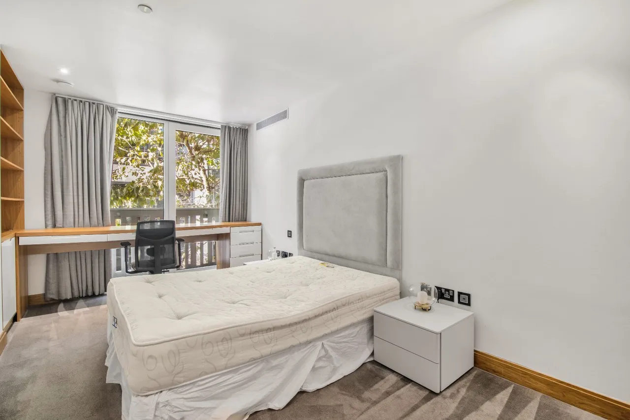 Horseferry Road, London, SW1P, photo 6