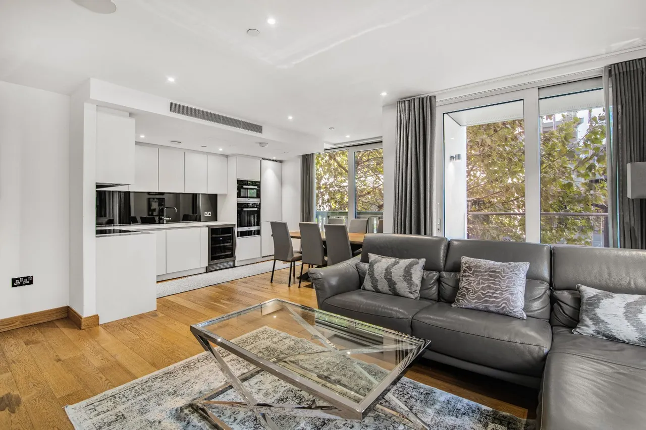 3 bed flat to rent, Horseferry Road, London, SW1P