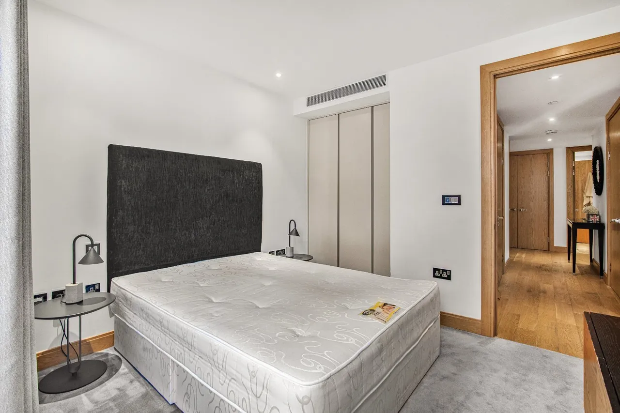 Horseferry Road, London, SW1P, photo 11