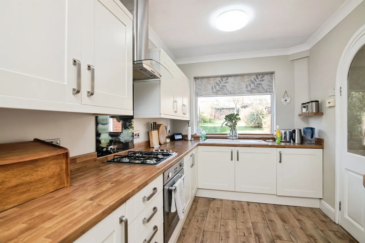 Gervase Drive, Dudley, photo 10