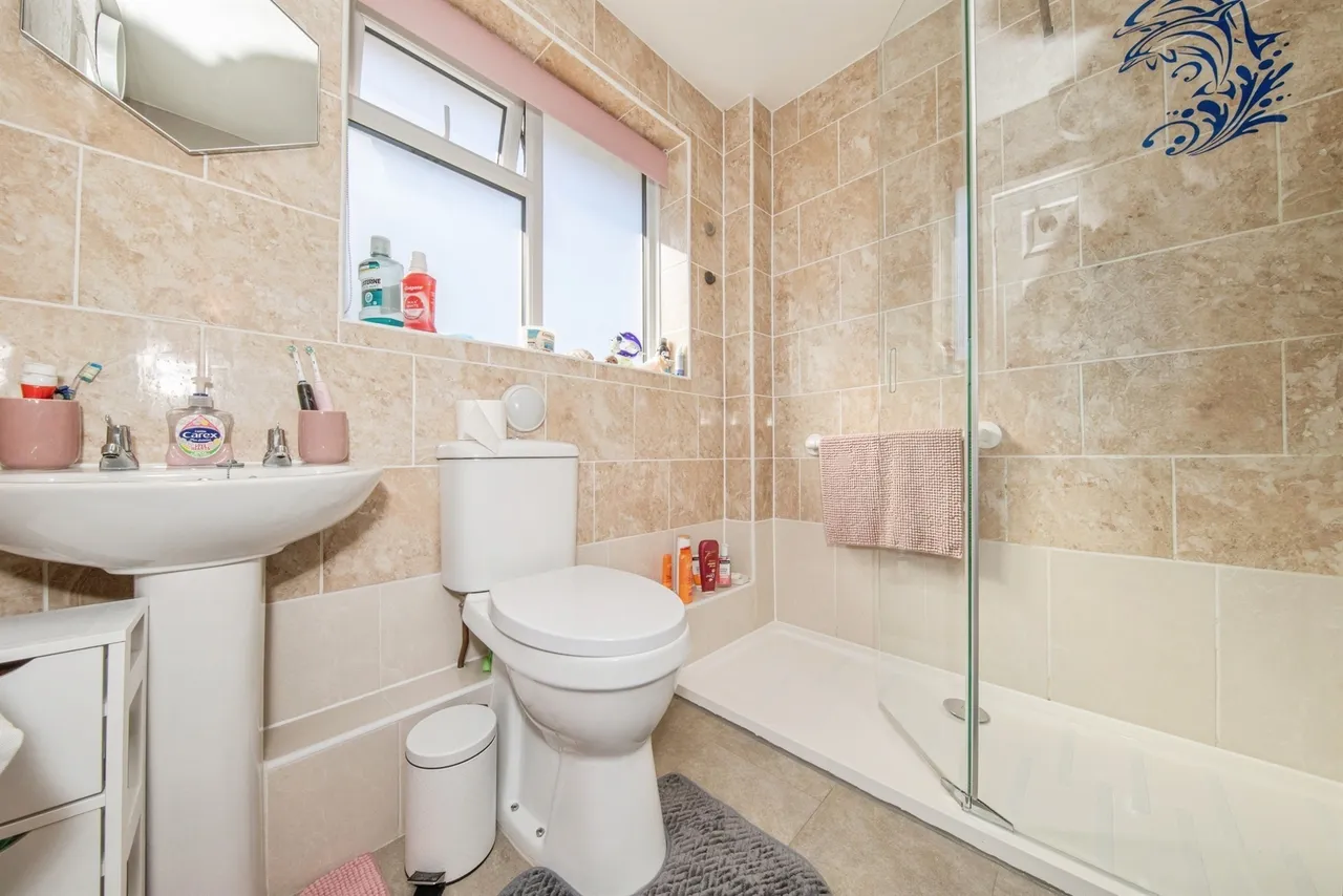 Shrubland Court, Clacton-On-Sea, photo 10
