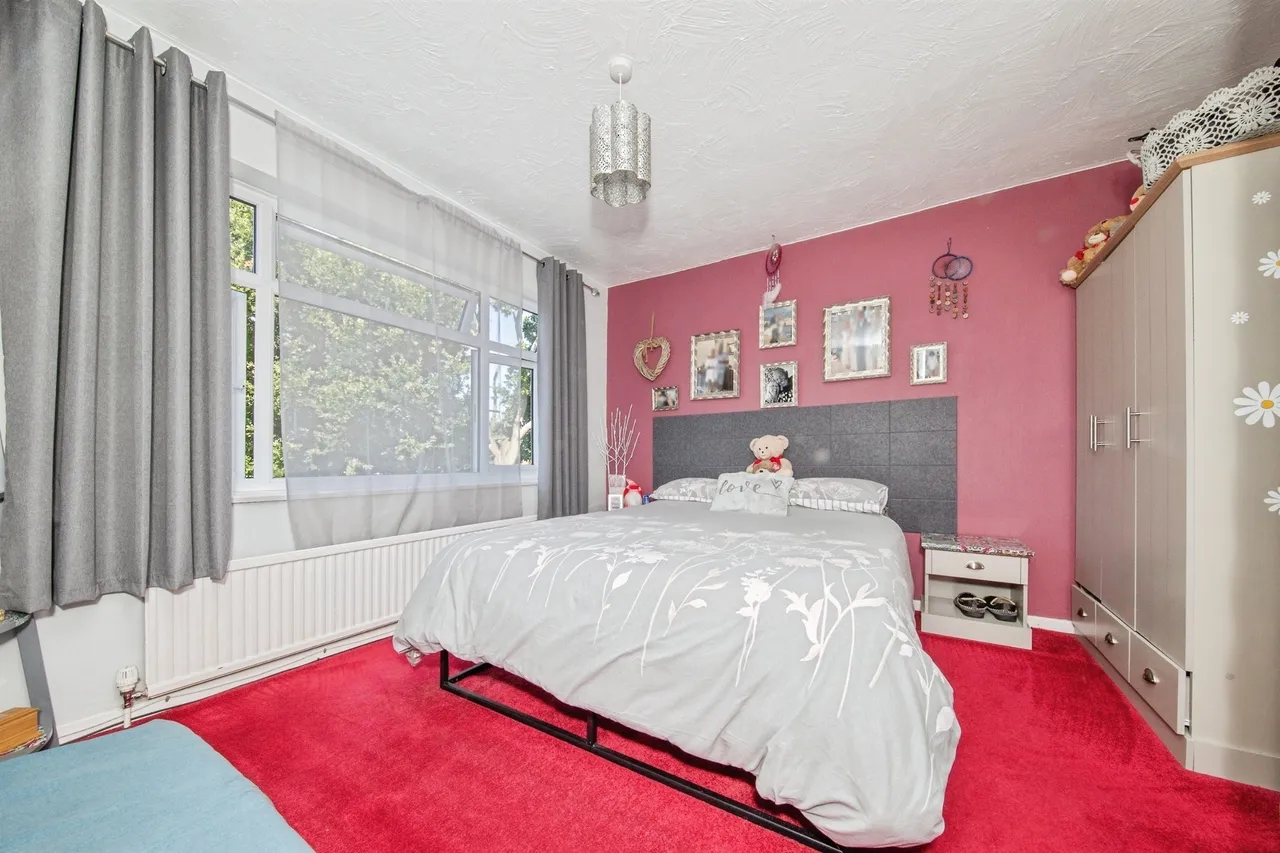 Shrubland Court, Clacton-On-Sea, photo 11