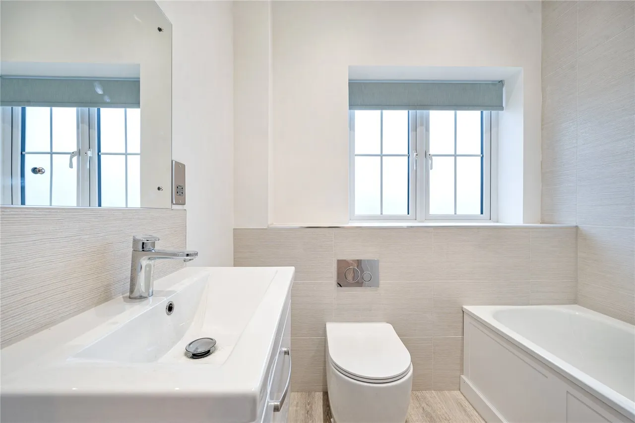 Orchard Way, Bramley, RG26, photo 6