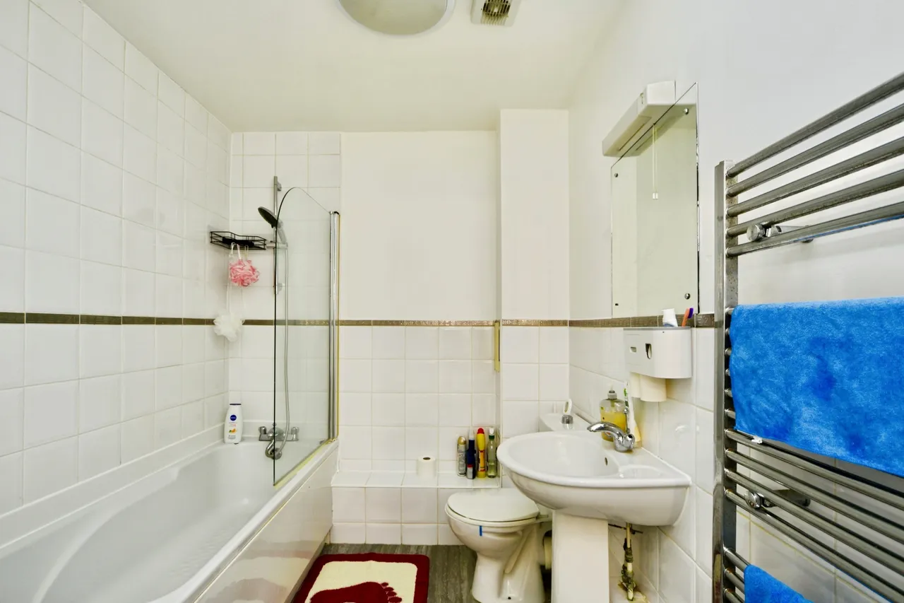 Gareth Drive, London, N9, photo 15