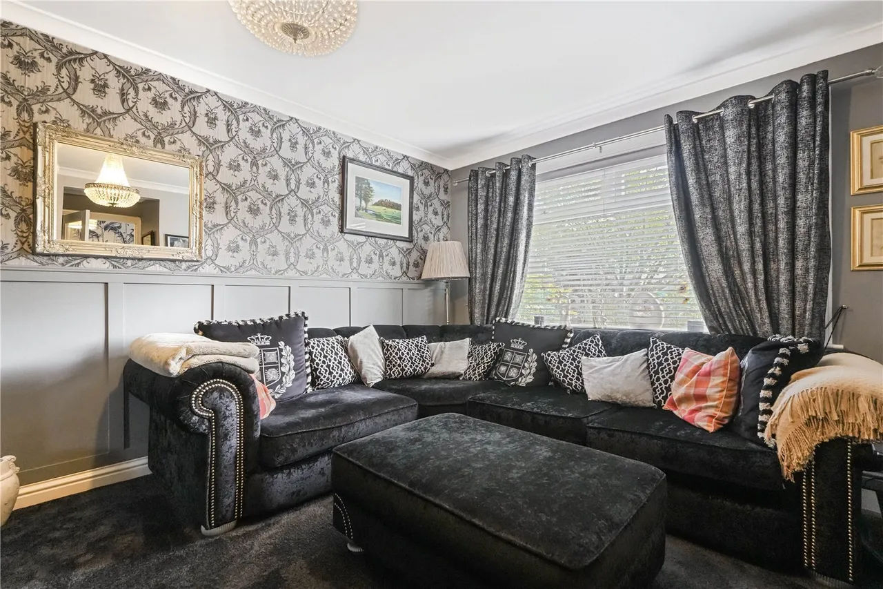 Brodick Place, Falkirk, Stirlingshire, FK1, photo 2