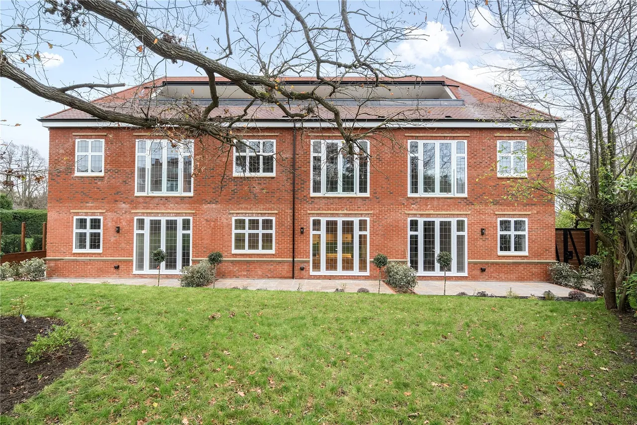 Green Lane, HA6, photo 14