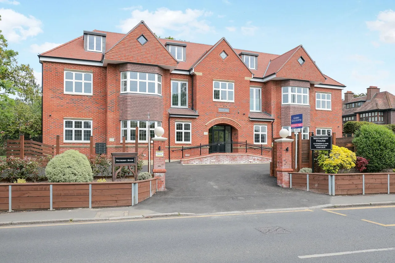 Green Lane, HA6, photo 8