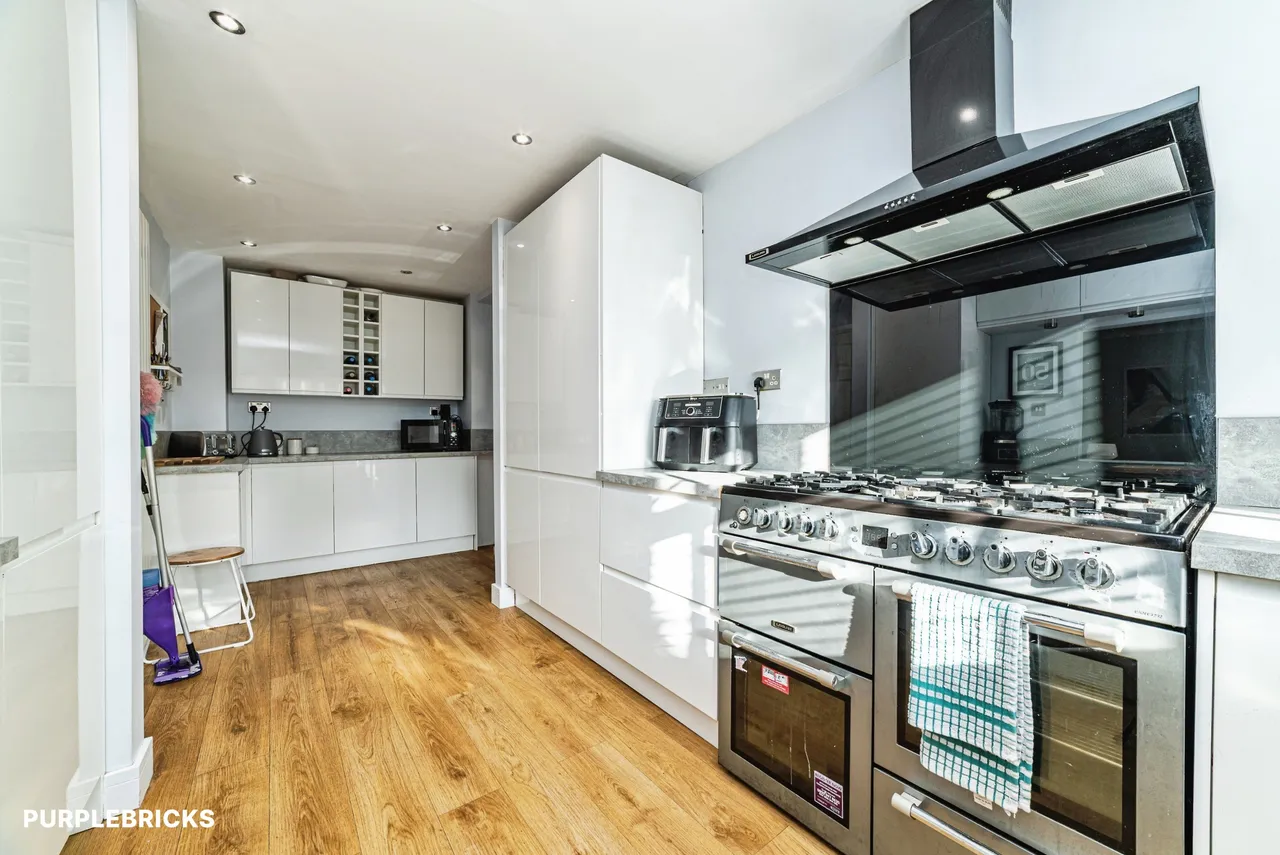 Caesar Close, Basingstoke, RG23, photo 11