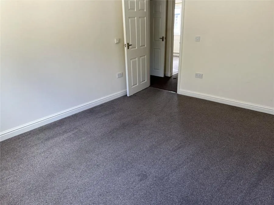 Sandown Road, Sandown, PO36, photo 4