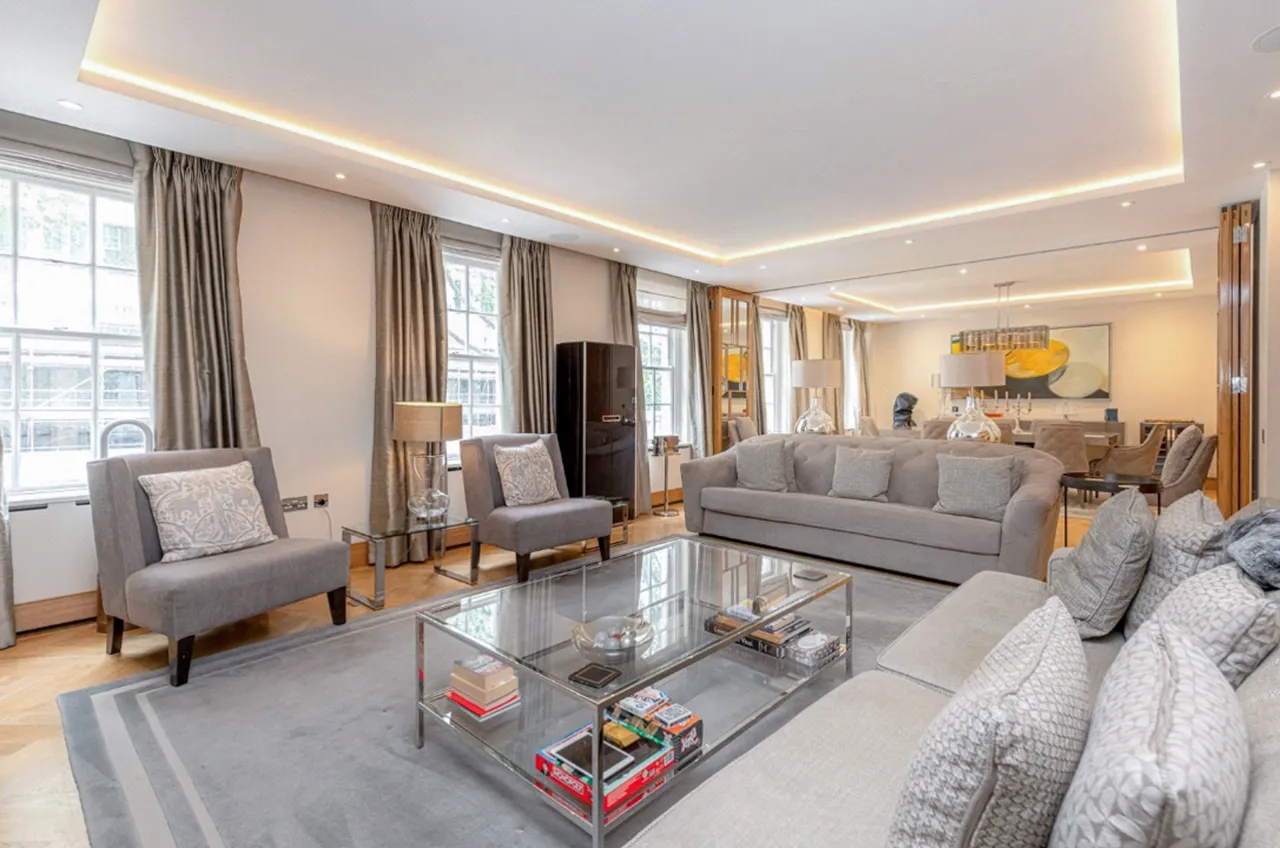3 bed flat to rent — Upper Grosvenor Street, Mayfair, London