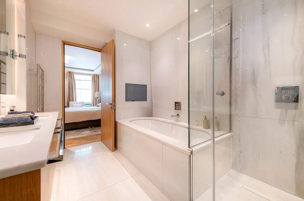 Upper Grosvenor Street, Mayfair, London, photo 11