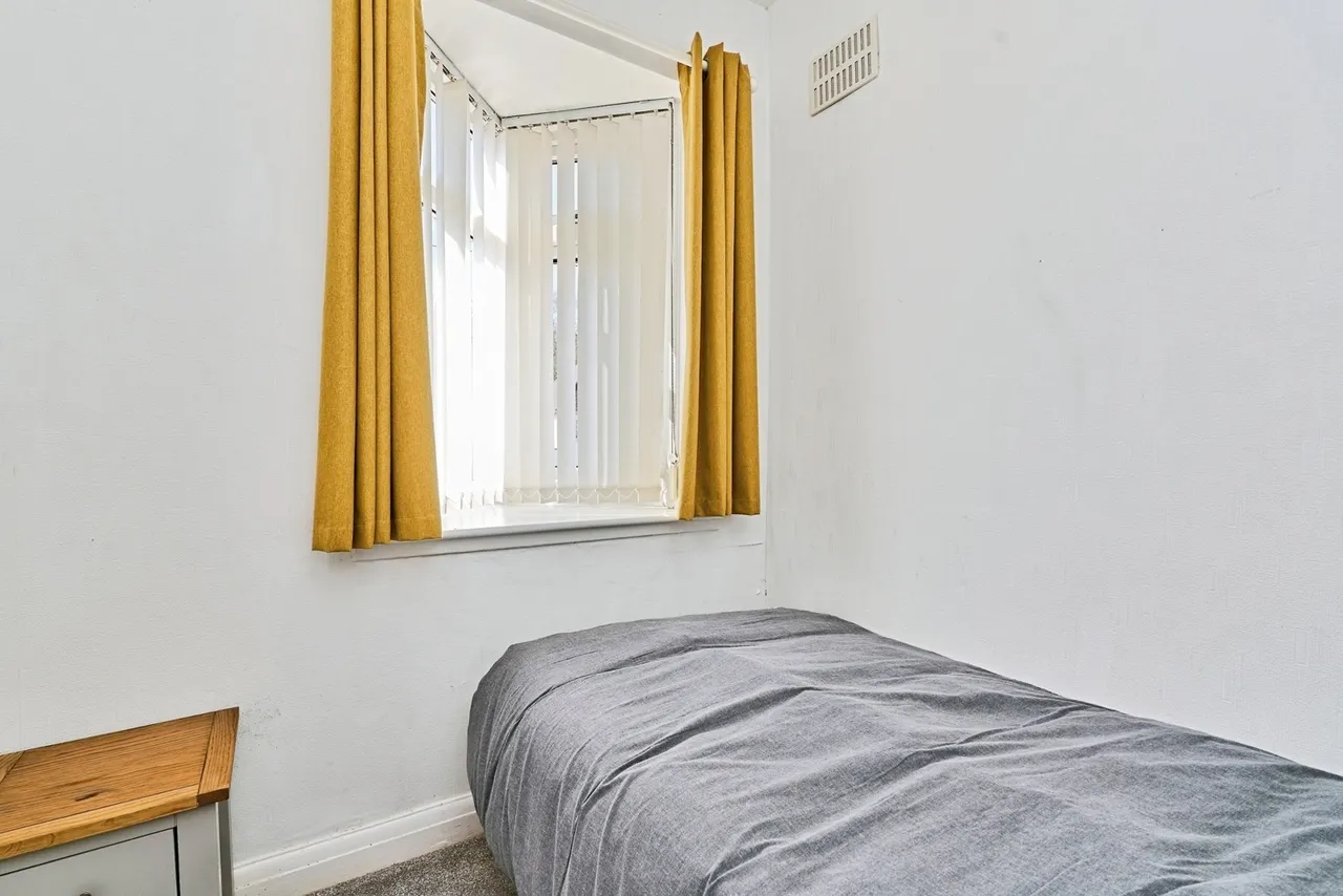 Delves Crescent, Walsall, West Midlands, WS5, photo 6