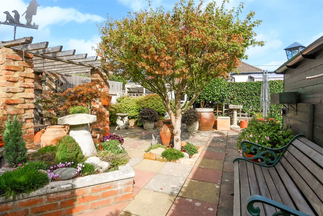 Grand Avenue, Wick, photo 22