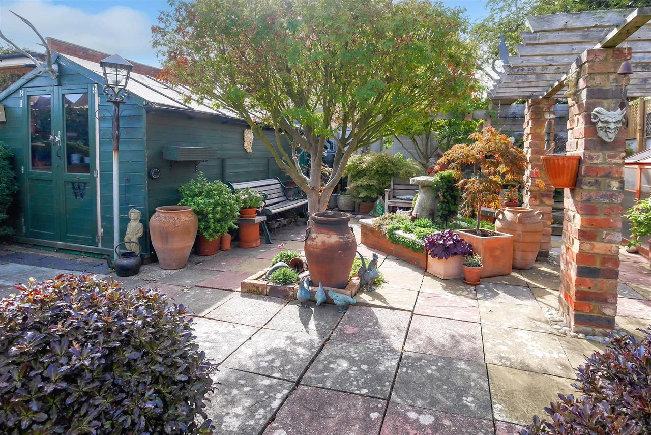 Grand Avenue, Wick, photo 19
