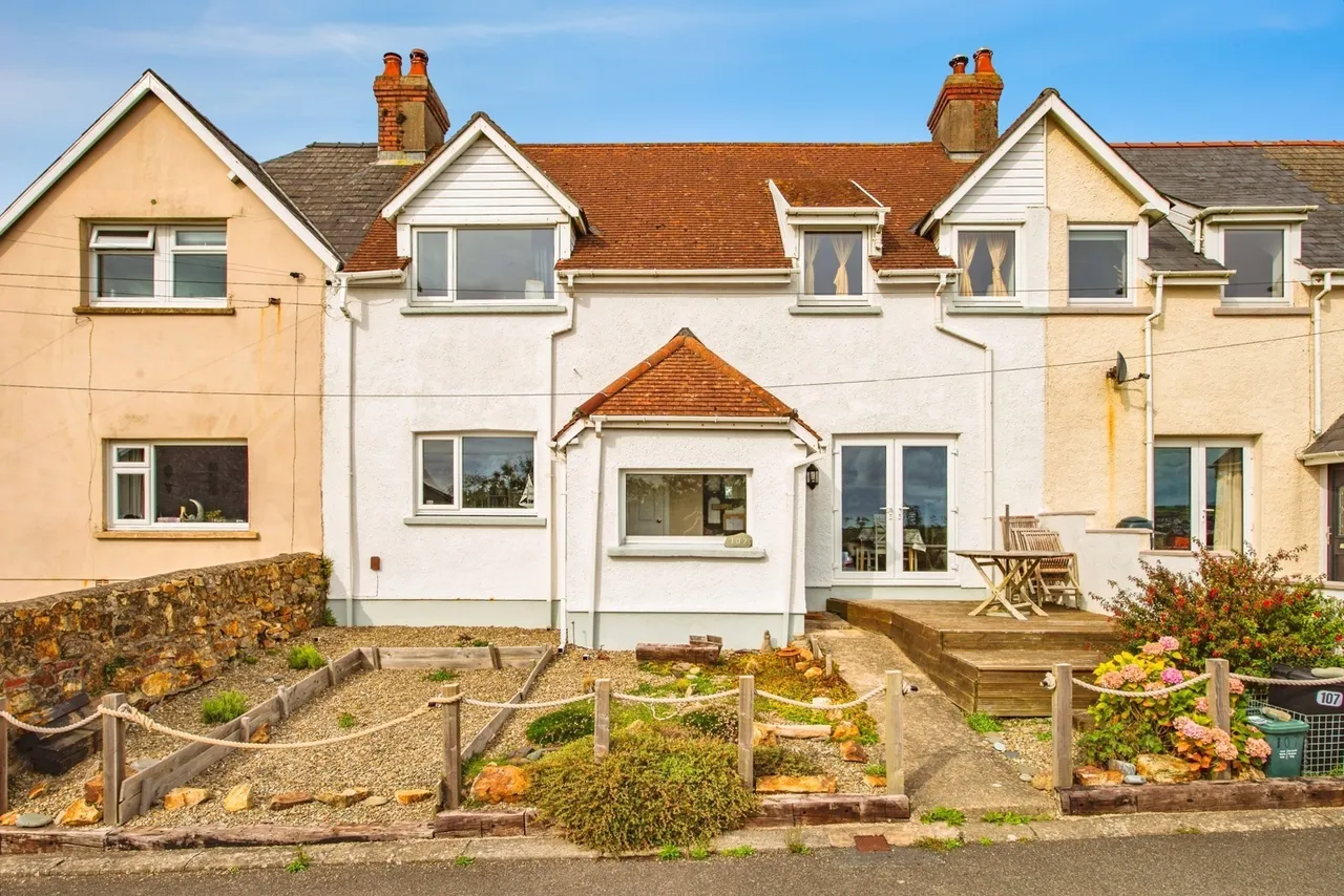 4 bed house for sale, Harbour Village, Goodwick, SA64
