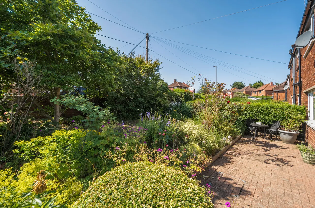 Westdale Road, Pudsey, LS28, photo 22