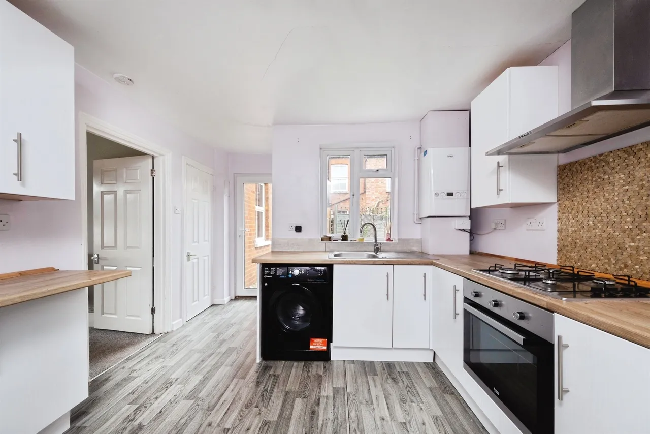 Wolverton Road, Newport Pagnell, MK16, photo 7