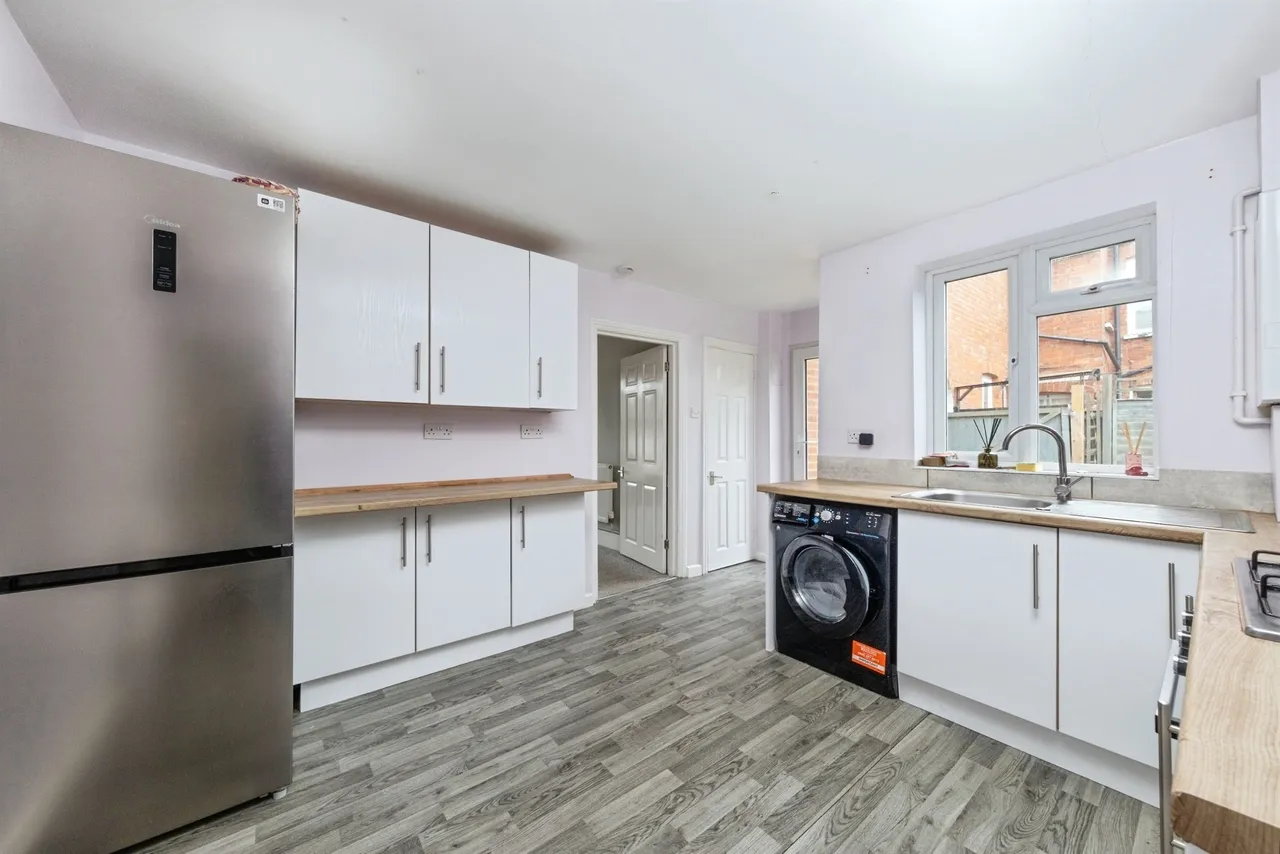 Wolverton Road, Newport Pagnell, MK16, photo 4