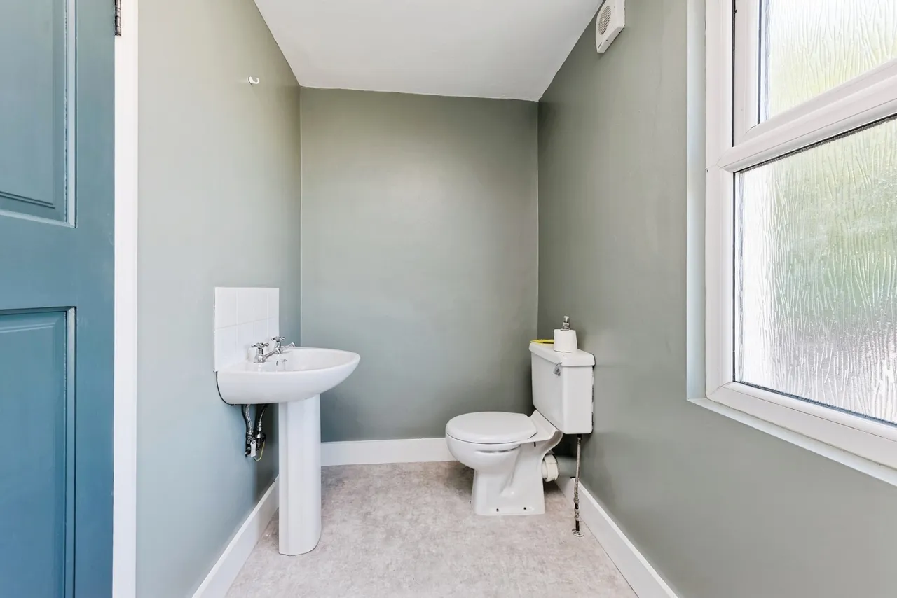 Oswald Place, Dover, Kent, CT17, photo 13