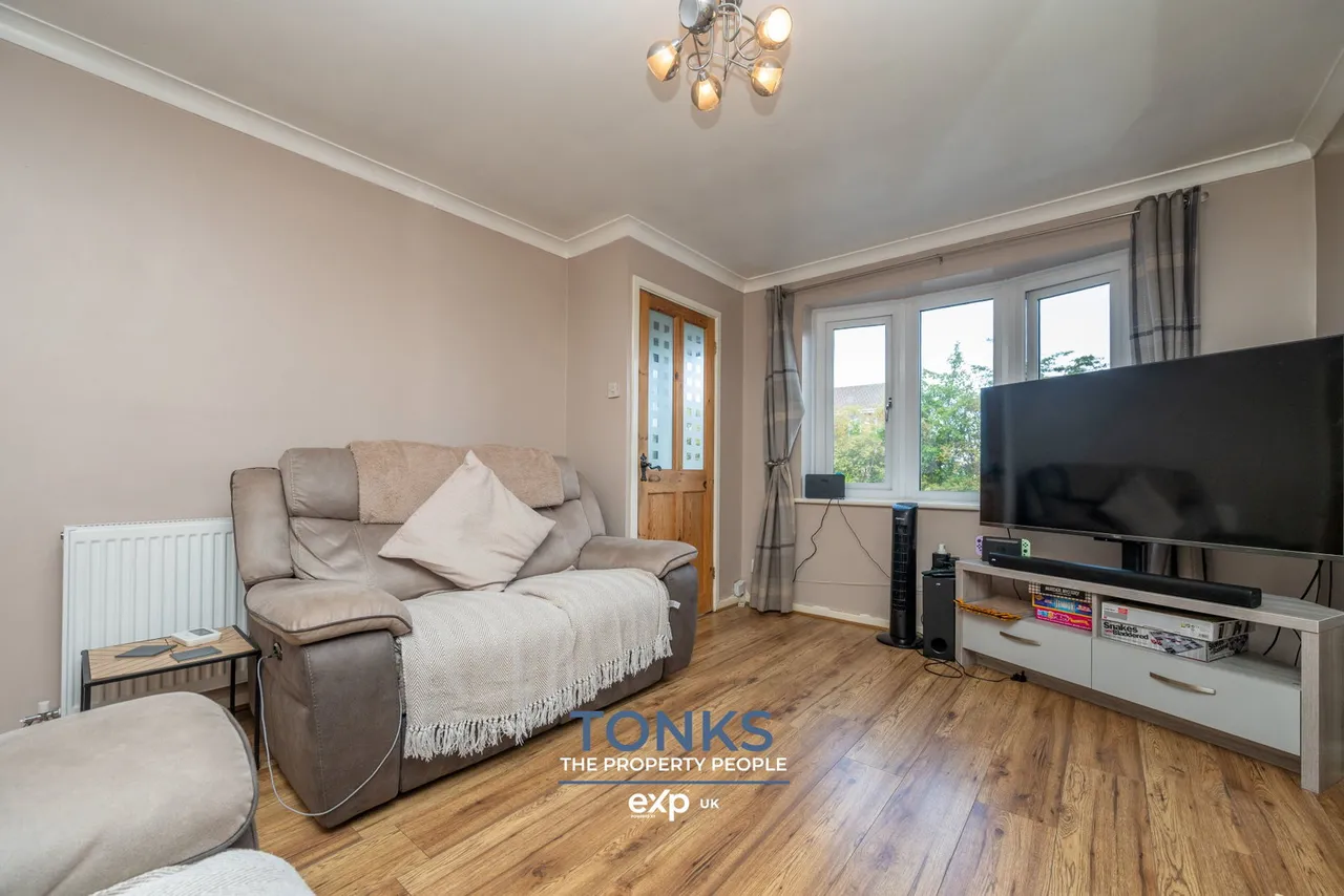St. Brades Close, Tividale, Oldbury, B69 1NX, photo 3