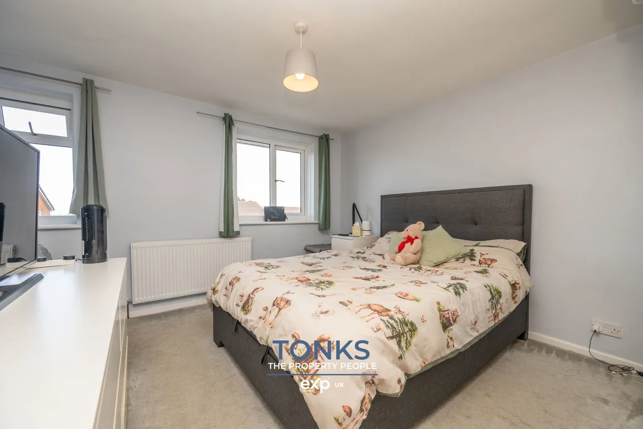 St. Brades Close, Tividale, Oldbury, B69 1NX, photo 7