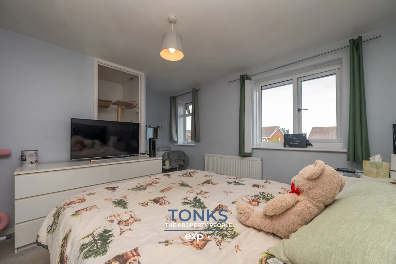St. Brades Close, Tividale, Oldbury, B69 1NX, photo 8