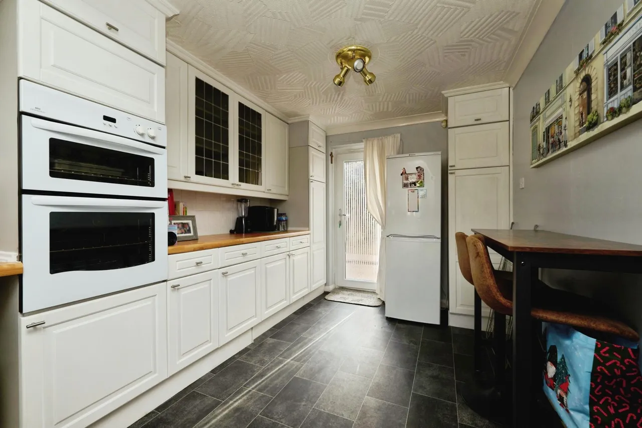 Stokesay Court, Peterborough, PE3, photo 6