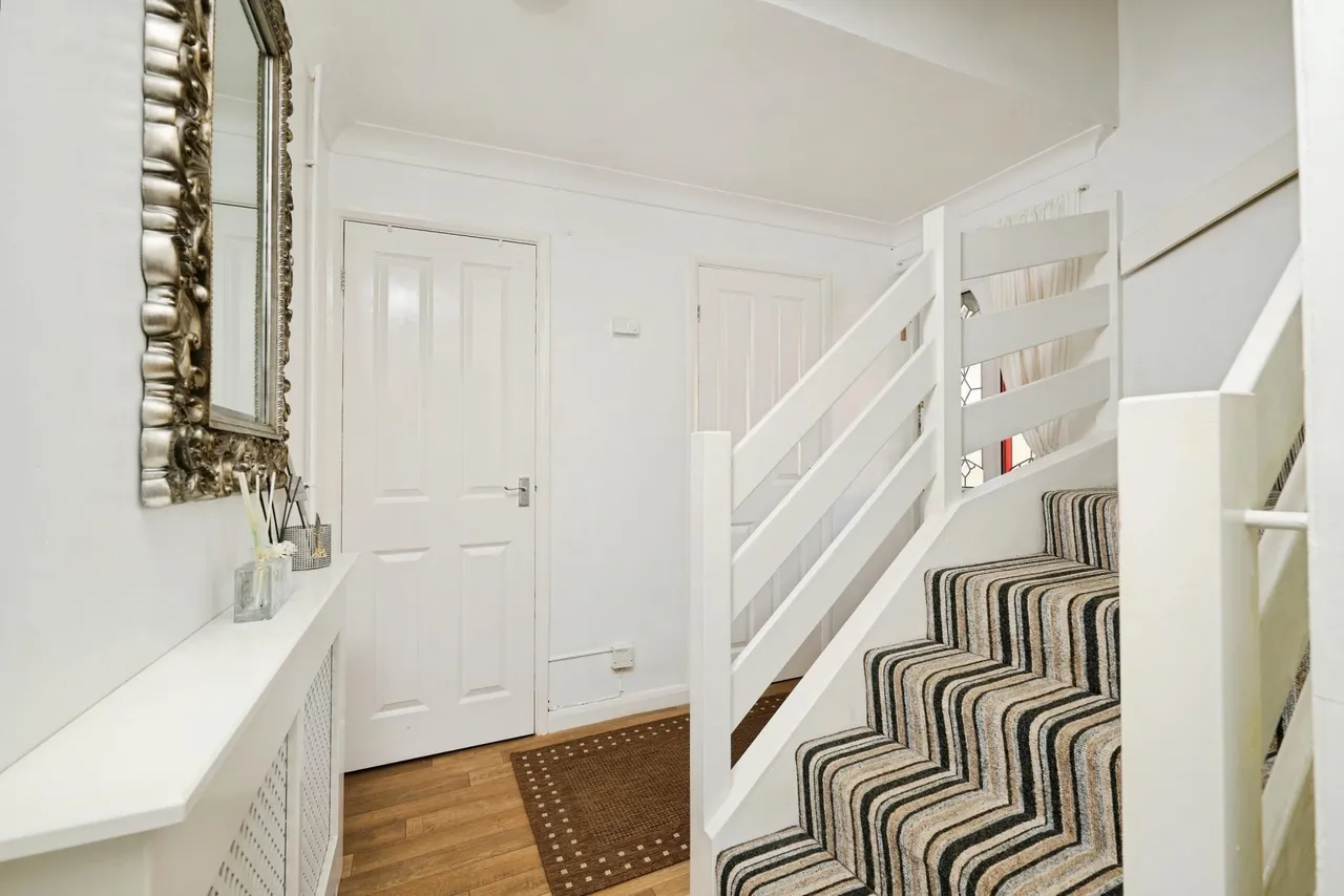 Stokesay Court, Peterborough, PE3, photo 9