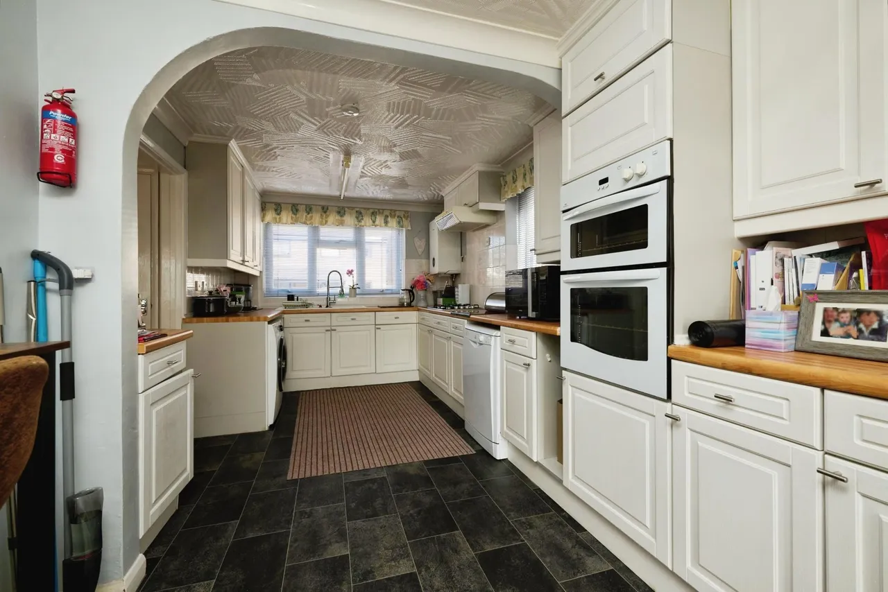 Stokesay Court, Peterborough, PE3, photo 5