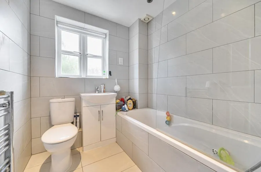 Whitehead Way, Aylesbury, HP21, photo 8