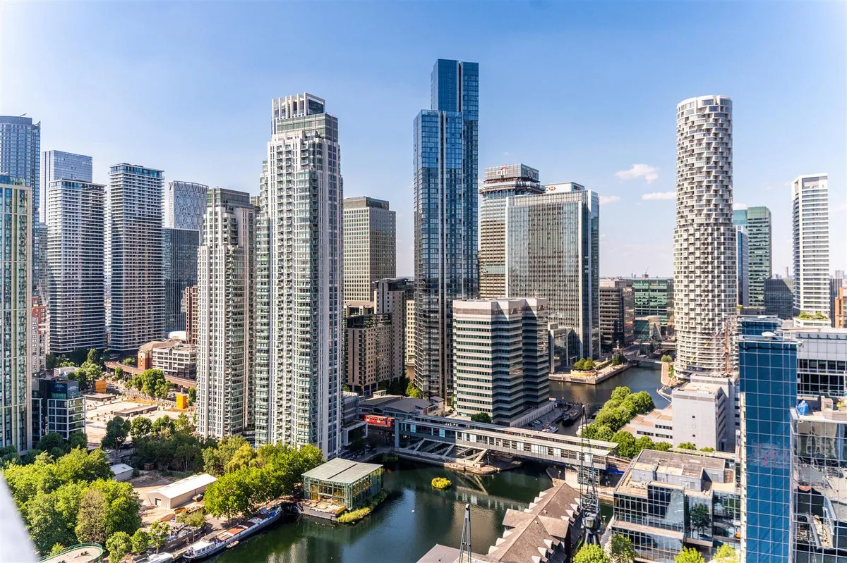 Arena Tower, Crossharbour Plaza, E14, photo 21